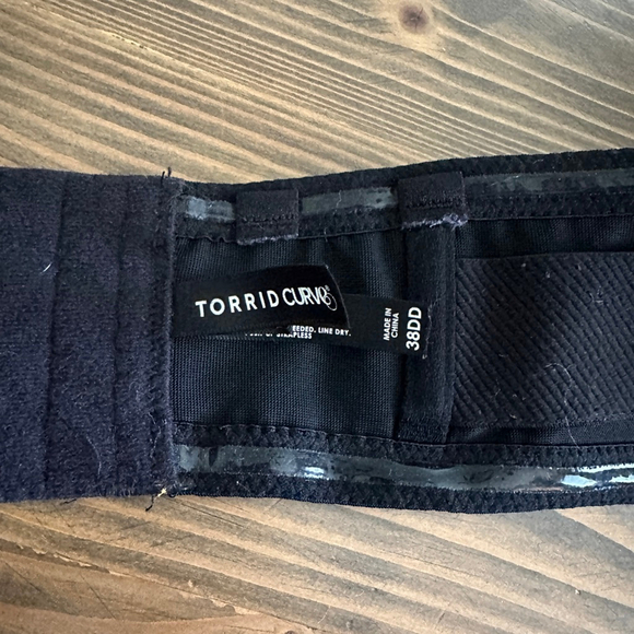 Women's Torrid Curve Black Strapless Push-Up Bra 38DD Lace Trim Silicone Grip - Picture 2 of 8